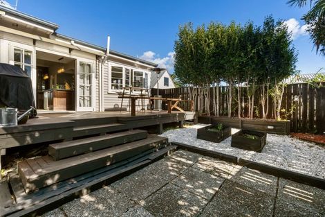 Photo of property in 16 Baverstock Road, Nawton, Hamilton, 3200