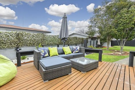 Photo of property in 35 Walton Way, Flaxmere, Hastings, 4120