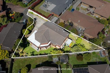 Photo of property in 2/5 Perendale Close, Somerville, Auckland, 2014