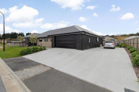 Photo of property in 14 Chadlington Way, Lower Shotover, Queenstown, 9304
