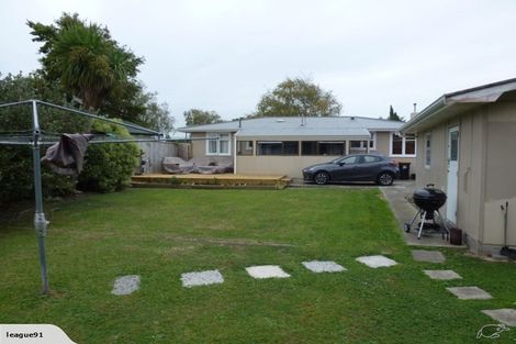 Photo of property in 124 Ruamahanga Crescent, Terrace End, Palmerston North, 4410