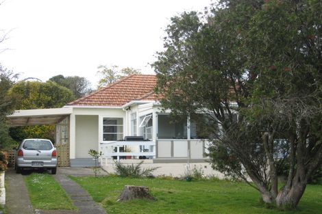 Photo of property in 4 Tor Street, Westown, New Plymouth, 4310