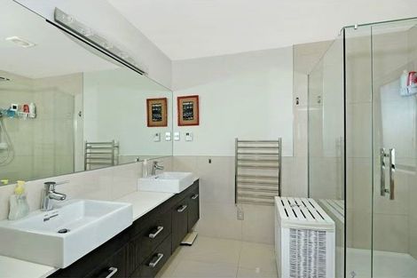 Photo of property in 2 Vivian Road, Silverdale, 0932