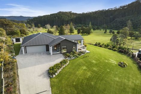Photo of property in 19 Titoki Lane, Whangamata, 3691
