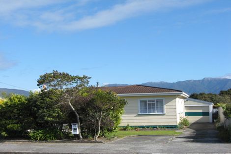 Photo of property in 70 Brougham Street, Westport, 7825