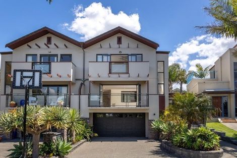 Photo of property in 34 Danica Esplanade, Te Atatu Peninsula, Auckland, 0610