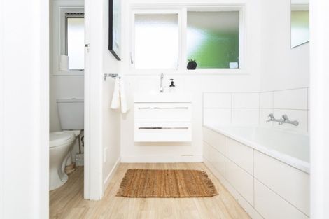 Photo of property in 12 Remuera Avenue, Cashmere, Christchurch, 8022