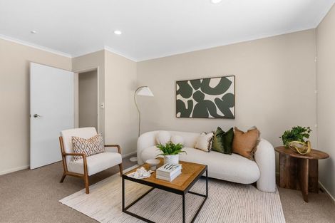 Photo of property in 79 Kirikiri Drive, Papakura, 2110