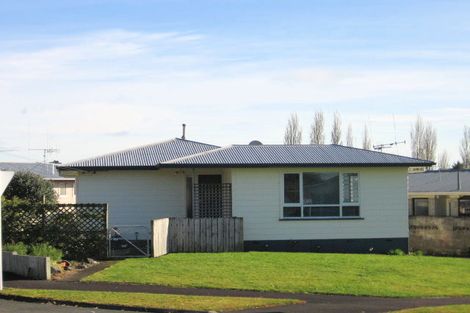 Photo of property in 27 Garden Heights Avenue, Glenview, Hamilton, 3206