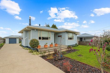 Photo of property in 240 High Street North, Carterton, 5713