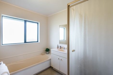 Photo of property in 54a Arawhata Road, Paraparaumu, 5032