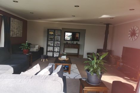 Photo of property in 10 Jacaranda Grove, Maungaraki, Lower Hutt, 5010