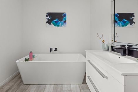 Photo of property in 27a Petane Road, Bay View, Napier, 4104