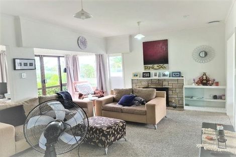 Photo of property in 11 Heath Avenue, Northcote, Auckland, 0627