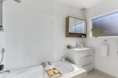 Photo of property in 12b Penton Road, Stanmore Bay, Whangaparaoa, 0932