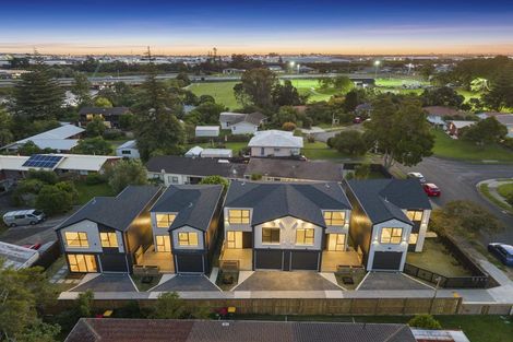 Photo of property in 23b Wanaka Place, Pakuranga Heights, Auckland, 2010