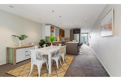 Photo of property in Patent 326 Apartments, 206s/326 Evans Bay Parade, Hataitai, Wellington, 6021