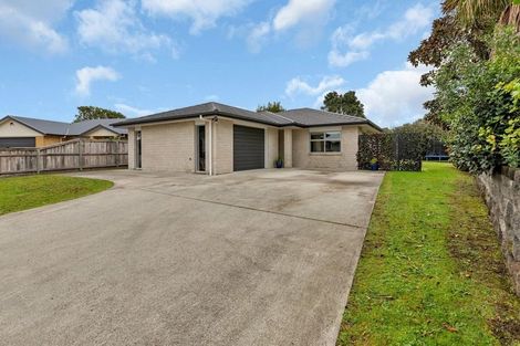 Photo of property in 4 Ishtar Place, One Tree Point, 0118