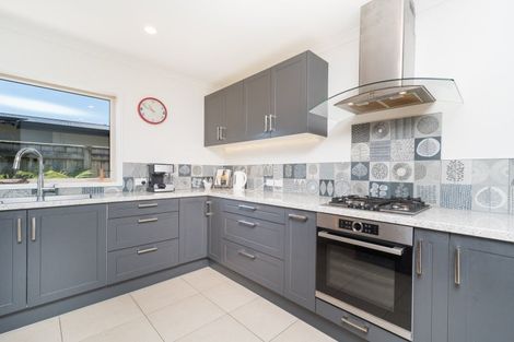 Photo of property in 6 Silkwood Place, Fitzherbert, Palmerston North, 4410