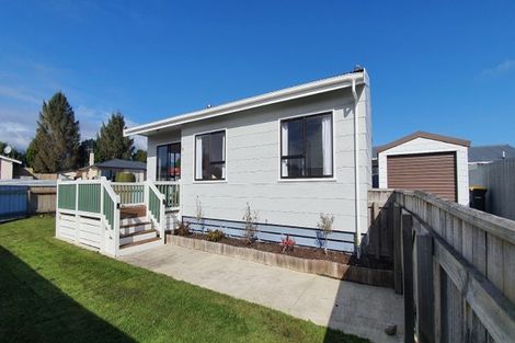 Photo of property in 10 Skye Street, Levin, 5510