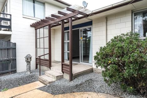 Photo of property in 2/101 Middlepark Road, Sockburn, Christchurch, 8042