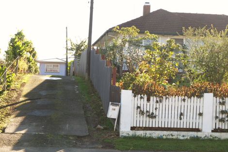 Photo of property in 32 Ashley Avenue, Mangere East, Auckland, 2024