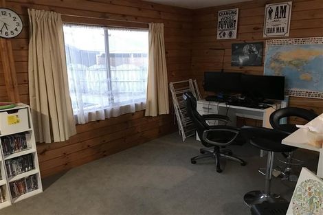 Photo of property in 2/133 Carnoustie Drive, Wattle Downs, Auckland, 2103