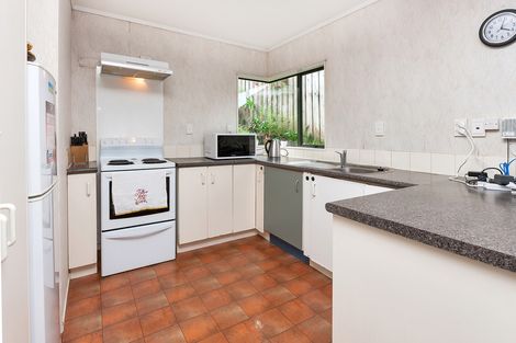 Photo of property in 65a Harmel Road, Glendene, Auckland, 0602