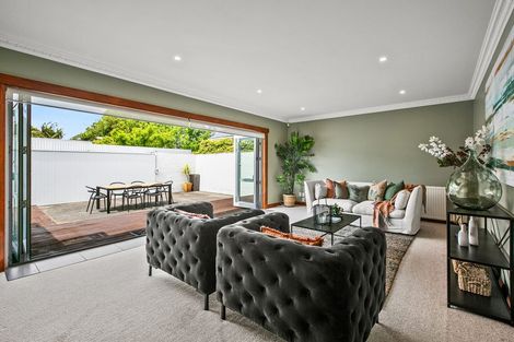 Photo of property in 2 Rawhiti Street, Vogeltown, New Plymouth, 4310