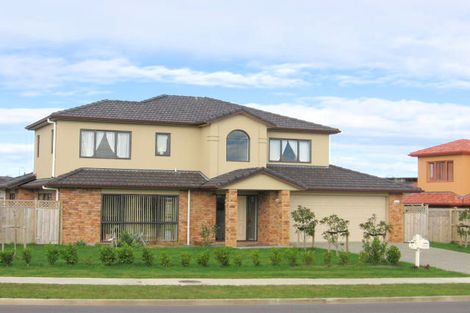 Photo of property in 19 Bronwylian Drive, Flat Bush, Auckland, 2016