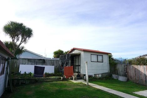 Photo of property in 57 Kuaka Crescent, Bromley, Christchurch, 8062