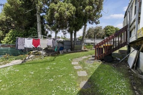 Photo of property in 5a Utting Street, Birkdale, Auckland, 0626
