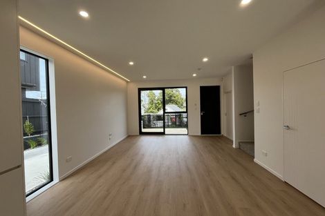 Photo of property in 1/131 Lancaster Road, Beach Haven, Auckland, 0626