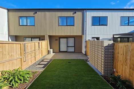 Photo of property in 5 Nga Pona Toru Road, Flat Bush, Auckland, 2019