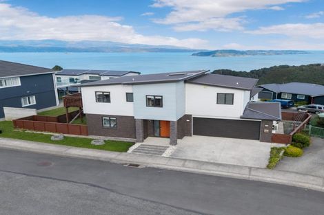 Photo of property in 85 Spenmoor Street, Newlands, Wellington, 6037