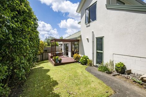 Photo of property in 1/11 Bronzewing Terrace, Unsworth Heights, Auckland, 0632