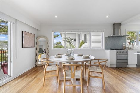 Photo of property in 2/104 Sylvan Avenue, Northcote, Auckland, 0627