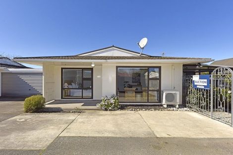 Photo of property in 2/23 Broadfell Avenue, Avonhead, Christchurch, 8042