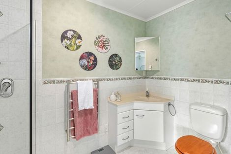 Photo of property in 21 Emma Drive, Manakau, Levin, 5573