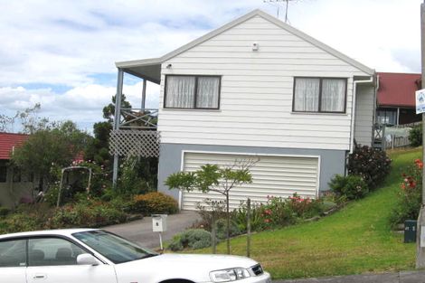 Photo of property in 6 Camilla Grove, Totara Vale, Auckland, 0629