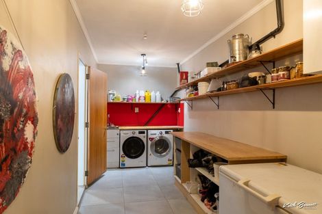 Photo of property in 243 Katherine Mansfield Drive, Whitemans Valley, Upper Hutt, 5371