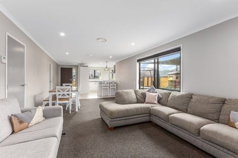 Photo of property in 1 Genoa Place, Whitby, Porirua, 5024