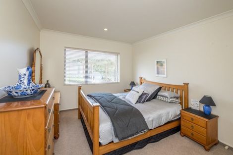 Photo of property in 14 Hulme Way, Raumati Beach, Paraparaumu, 5032