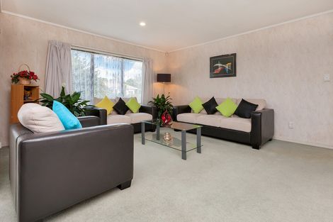 Photo of property in 65a Harmel Road, Glendene, Auckland, 0602