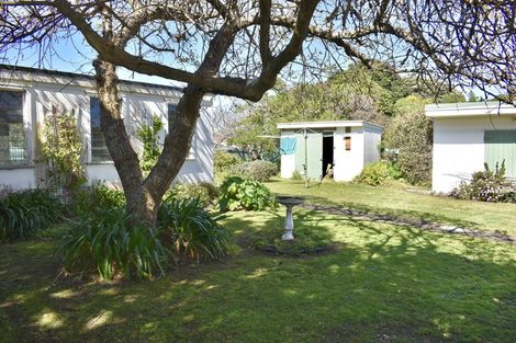 Photo of property in 4 Mahoe Street, Otaki Beach, Otaki, 5512