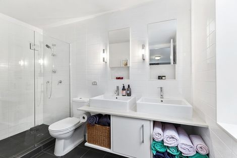 Photo of property in Alto Apartments, 2b/22 Telford Terrace, Oriental Bay, Wellington, 6011