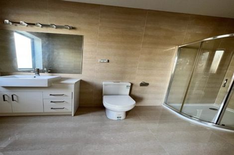 Photo of property in 10 Bridget Court, Red Beach, 0932