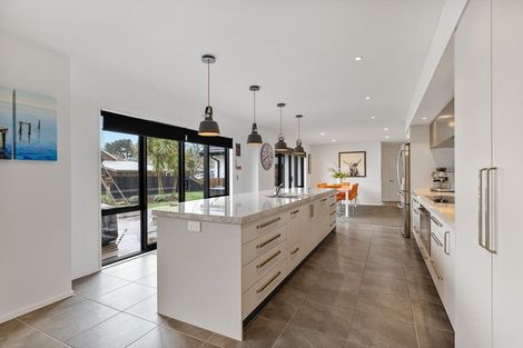 Photo of property in 30 Hemingway Place, Spencerville, Christchurch, 8083