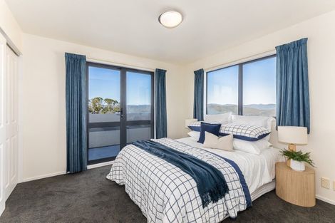 Photo of property in 5 Saint Elizabeth Heights, Normandale, Lower Hutt, 5010