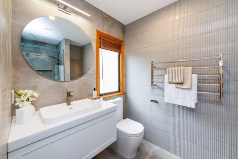 Photo of property in 17a Lincoln Terrace, Hokowhitu, Palmerston North, 4410